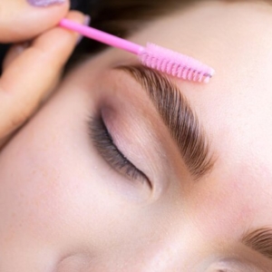 Šlolenie Lash lift a laminácia obočia
